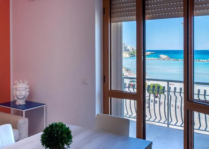 Daire Sea View By Professione Vacanze *